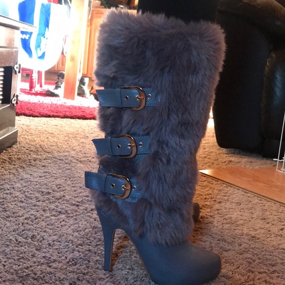 Ami Clubwear high heel boots with fir - Picture 3 of 6